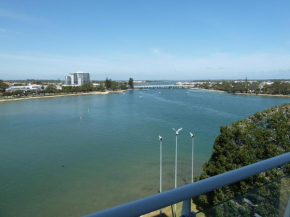 Luxury Apartment overlooking Mandurah